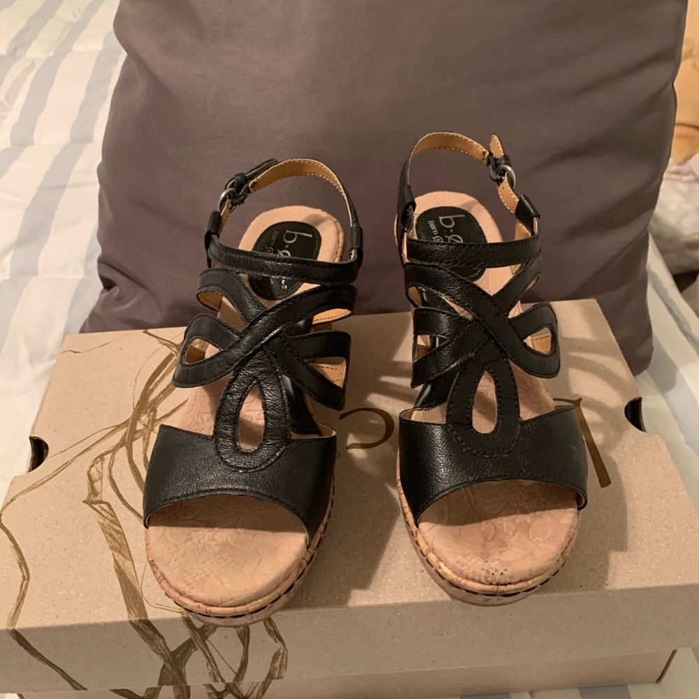 b.o.c black leather sandals